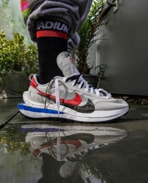 Nike Sacai x VaporWaffle Sport Royal Fuchsia