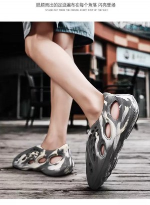 YEEZY FOAM RUNNER