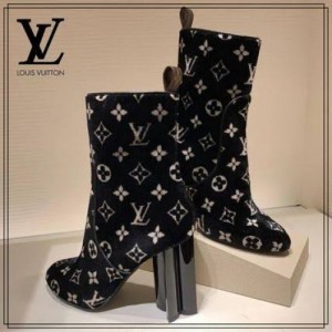 LOUIS VUITTON MONOGRAM STREETSTYLE SUEDE BELNDED PREMIUM SNEAKER