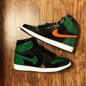 Jordan 1 x Solefly with keychain