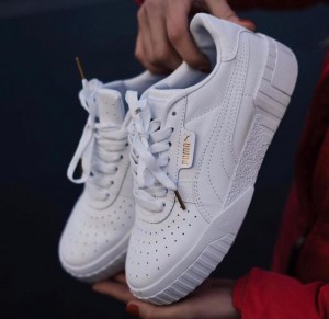 cali white sneaker