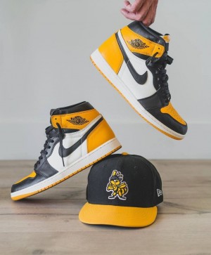 AIR JORDAN RETRO 1 HIGH TAXI