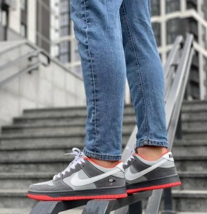 SB Dunk Jeff Staple Pigeon