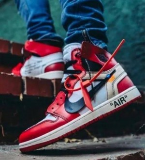 Off White x Nike Air Jordan 1 High OG Chicago