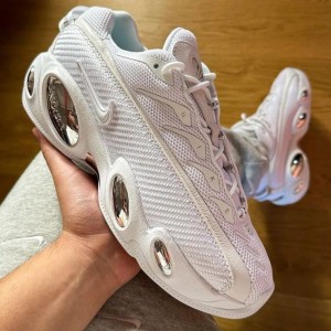 Nocta glide triple white