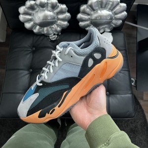 Adidass yeezy boost 700 wash orange