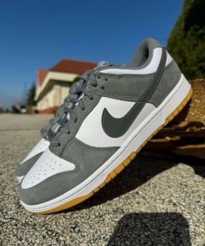sb dunk low grey gum