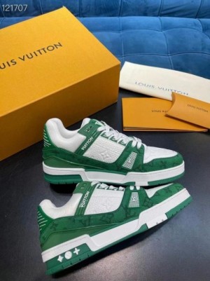 Louis Vuitton Lv Trainer Monogram Green With Accessories