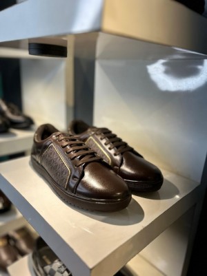 MICHAEL KORS BROWN SNEAKER