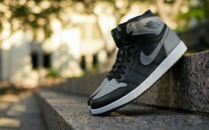 Air Jordan Retro 1 Mid Dark Shadow