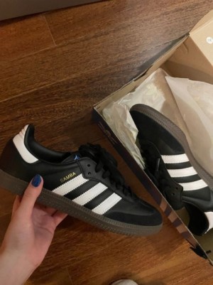 Adida s Samba Black