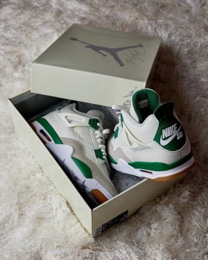 Jordan retro 4 pine green