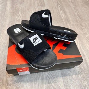 Nik e flip flops