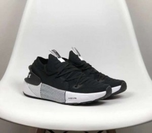 Und Arm HOVR Phantom 3 Black White SM