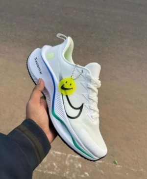 Nikeee air zoom x smiley