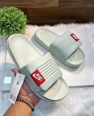 NIKEE OFF COURT ADJUST SLIDES