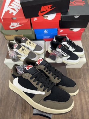 Jordan 1 Low X Travis Scott Dark Mocha Semi UA With Og Box