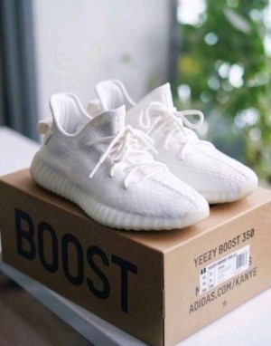 yezzy 350 oreo for her FIX ( NO RETURN )
