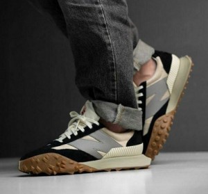New Balance XC 72 BEIGE BLACK