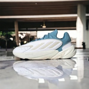 Adidass Ozelia FTWR WHITE ALUMINA HAZY BLUE