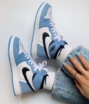 Jordan Retro 1 High University Blue Semi UA