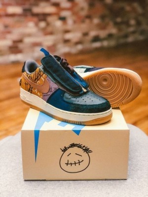 Air Force 1 Low Travis Scott Cactus Jack Semi UA