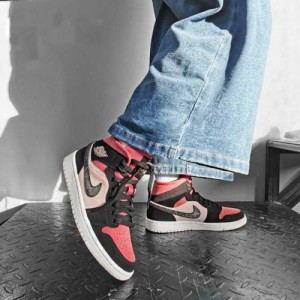 Nike jordan retro 1 mid Canyon Rust for her