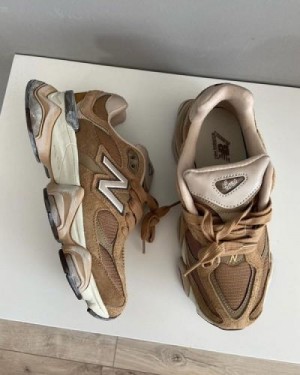 New Balance 9060 Mushroom Brown