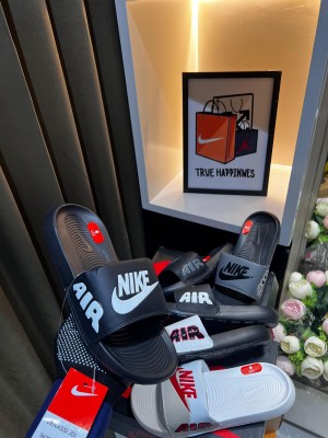 SBxNikeee Air Slides Black White AIR