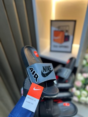 SBxNikeee Air Slides Grey Black AIR