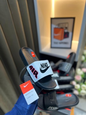 SBxNikeee Air Slides Black Red AIr