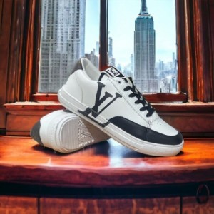 Louis Vuitton LV White Black Logo fix