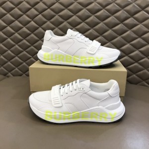 Burberryy logo strap vintage sneaker white neon
