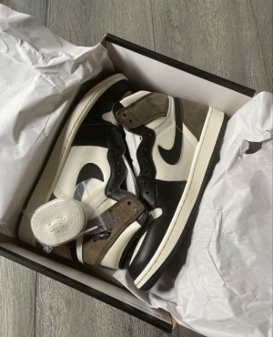 Nikee air jordan 1 high mocha semi ua