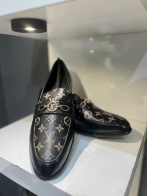 Louis Vuitton Loafer LV 74 black