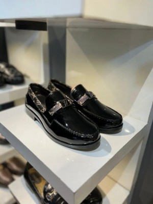 LOUI S VUITTON LOAFER BLACK LV 7 100