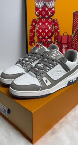 Louis Vuitto lv trainer grey og packaging