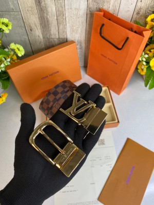 Louis_Vuitton premium belt combo wid og box & accessories