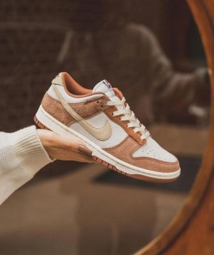 Sb Dunk Low Curry For Her