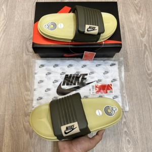 NIKE OFFCOURT PREMIUM GREEN SLIDES 
