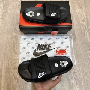 NIKE OFFCOURT BLACK SLIDES