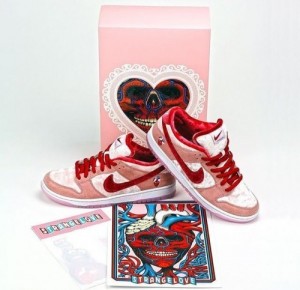 Nikee SB Dunk Low Pro QS Strangelove