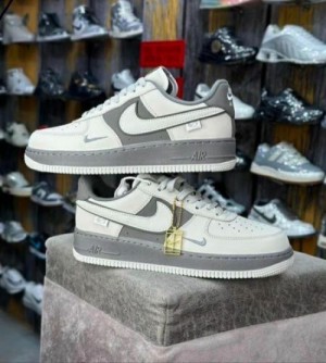 Nikee Airforce 1 epic grey