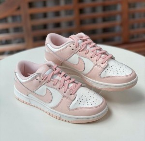 wmn N ike dunk low orange pearl women s