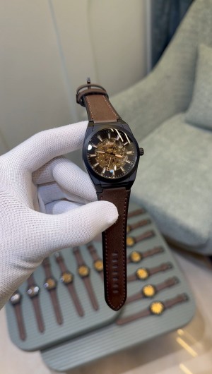 everett leather with brand box