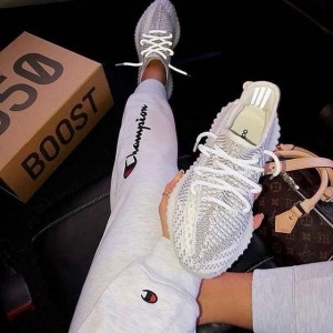 WMN A didas Yeezy Boost 350 Static women