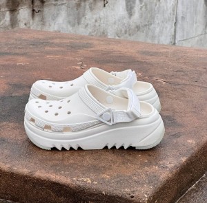 CrocsHiker Xscape Clog White CrocsHiker Xscape Clog White
