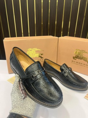 Burberryy men classic Loafer Black