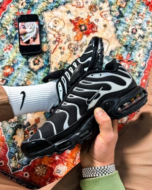 Nikee Airmax Plus Reflective Black