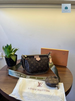 Louis Vuitton Premium Pochete Light Green Belt
